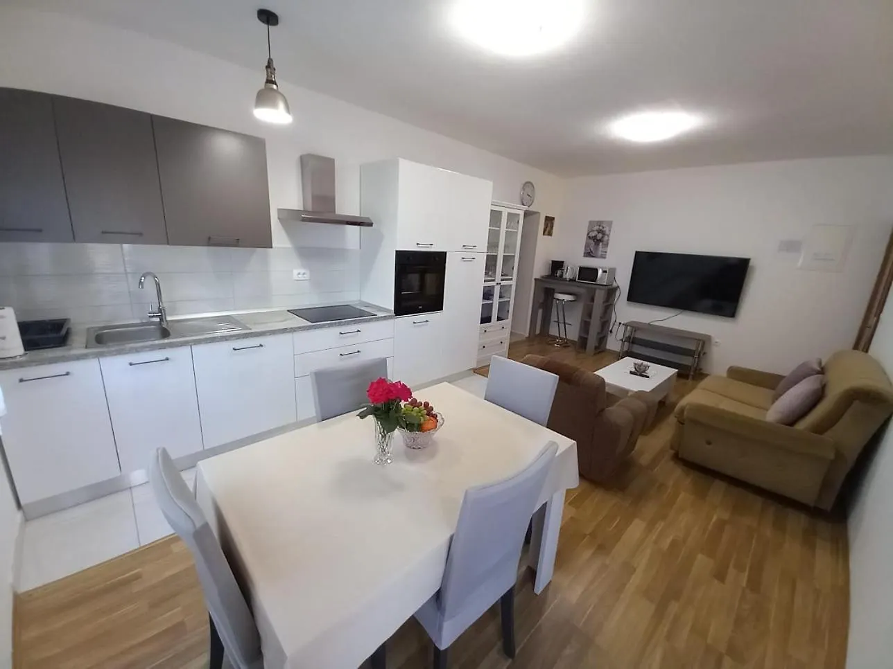 Apartments Ive Zára